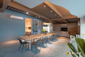 Μια τηλεόραση ή/και κέντρο ψυχαγωγίας στο 候鳥宜居 宜蘭包棟民宿