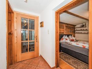 Postel nebo postele na pokoji v ubytování Apartment Dachstein Südwand-2 by Interhome