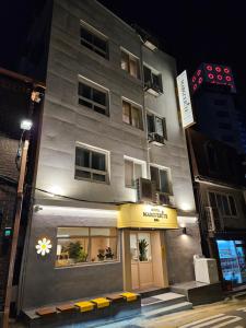 飯店所在的建築