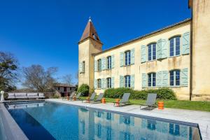 Kolam renang di atau dekat dengan Château Soules - Piscine - Lac - Calme