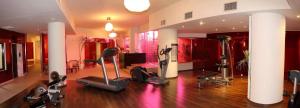 Fitness centrum a/nebo fitness zařízení v ubytování Pearl Beach
