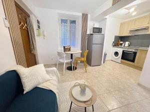 Køkken eller tekøkken på Studio accueillant et calme centre ville Tarbes + 3 billeder