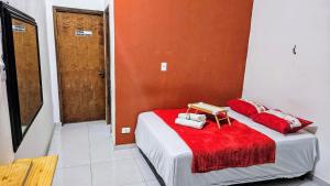 Postel nebo postele na pokoji v ubytování Suite 1 - Centro de Convenções700m, AC, WIFI + 11 fotografií