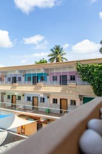 Bazén v ubytování Apartahotel Guaraguao nebo v jeho okolí