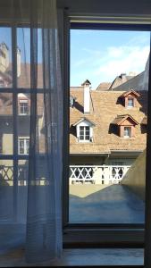 Φωτογραφία από το άλμπουμ του mitten in der historischen Altstadt Bern στη Βέρνη