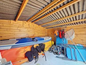 Fotografia z galérie ubytovania Les Volets Bleus-Charmante maison entièrement équipée face à la mer pour 2 à 6 personnes v destinácii Bernières-sur-Mer