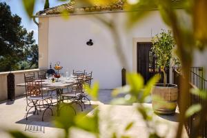 Εστιατόριο ή άλλο μέρος για φαγητό στο Villa Emilienne