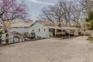 Budova, kde se prázdninový dům nachází + 5 fotografií