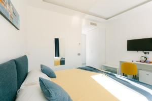 TV a/nebo společenská místnost v ubytování Ravello Essence + 18 fotografií