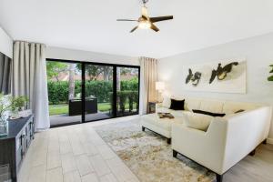 Afbeelding uit fotogalerij van The Bougie Bungalow, PGA in Palm Beach Gardens +12 foto's