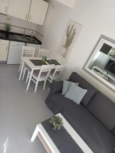 Η κουζίνα ή μικρή κουζίνα στο Bungalow Aloe Top Apartment in Costa Calma