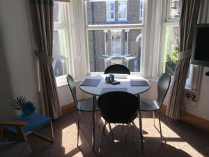 Μια τηλεόραση ή/και κέντρο ψυχαγωγίας στο Merriland