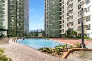 Bazén v ubytování NEW! Trendy 1BR in Cebu IT Park- Central location nebo v jeho okolí