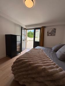 TV a/nebo společenská místnost v ubytování Logement 6 chaleureux proximité gare et centre