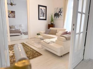 Posedenie v ubytovaní Elegant 125m2 apartment in center of Budapest