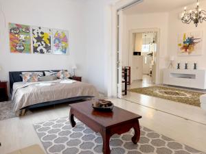 Posteľ alebo postele v izbe v ubytovaní Elegant 125m2 apartment in center of Budapest