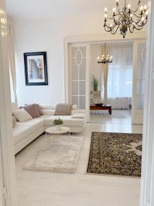 Posedenie v ubytovaní Elegant 125m2 apartment in center of Budapest