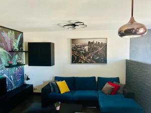 Część wypoczynkowa w obiekcie Apartament z widokiem na Wawel w centrum miasta