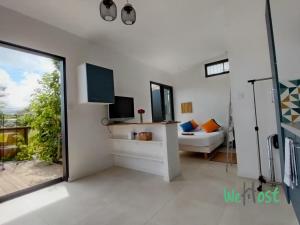 Una cama o camas en una habitación de "Le Duranta" Studio paisible et spacieux