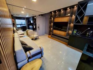 Χώρος καθιστικού στο High Luxury Geta on the 18th Floor Vertigo Studios
