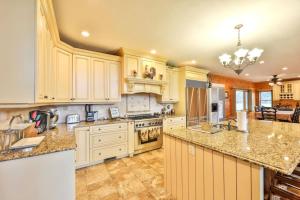 Afbeelding uit fotogalerij van Immaculate Mountain Top Cabin in Stamford