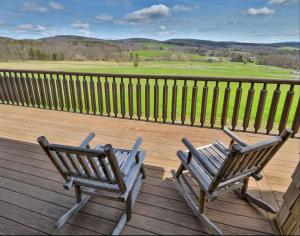 Afbeelding uit fotogalerij van Immaculate Mountain Top Cabin in Stamford +23 foto's