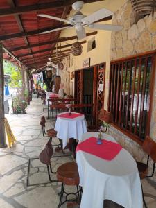 Restaurace v ubytování Hotel - Museo Xibalba