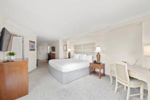 Hotel Rehoboth客房内的一张或多张床位