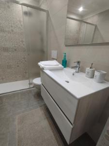 Imagen de la galería de "Antica Dimora" - Appartamenti Turistici Nuovi a Gravina in Puglia - con Parcheggio Gratuito su Strada, en Gravina in Puglia