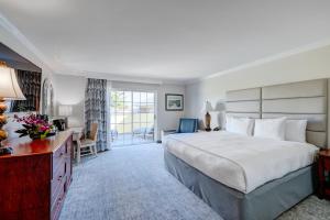 Hotel Rehoboth客房内的一张或多张床位