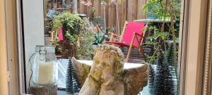 Vonkajšia záhrada v ubytovaní PARIS AUTHENTIC HOUSE studio with green courtyard 12 rue labourse Gentilly 94250