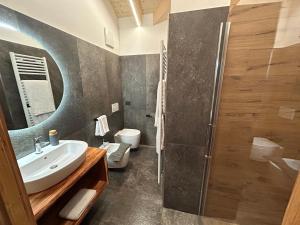 Koupelna v ubytování Agritur Bella di Bosco + 37 fotografií