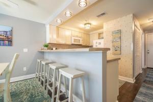 Gallery image of Ocean Dunes 2206B - Daily Breeze by Carolina Beach Realty in Kure Beach