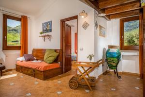 A seating area at APT Villa Anna e APT Cantina Vito vicinissimi alla Riserva dello Zingaro