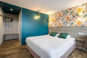 Postel nebo postele na pokoji v ubytování Kyriad Valenciennes Sud - Rouvignies