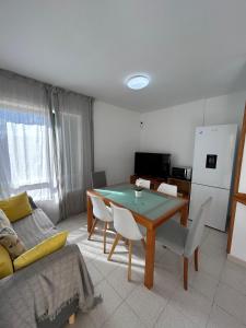 Μια τηλεόραση ή/και κέντρο ψυχαγωγίας στο Amarilla Terrace