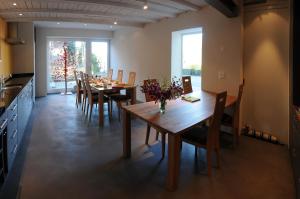 Ein Restaurant oder anderes Speiselokal in der Unterkunft Bed and Breakfast Wegmann 