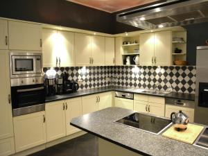 Fotografie z fotogalerie ubytování Villa in Vielsalm with Lake Views and Pool v destinaci Vielsalm