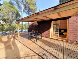 Fotografie z fotogalerie ubytování Bungalow by Riells Beach with Terrace v destinaci L'Escala