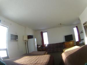 TV a/nebo společenská místnost v ubytování Rycroft Hotel