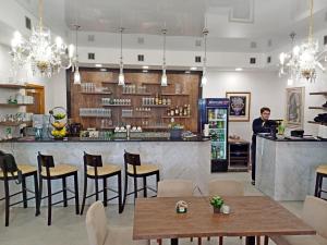 Lounge nebo bar v ubytování Hotel a vinařství Sádek