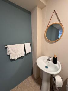 Koupelna v ubytování Oasis Urbano San Benito + 52 fotografií