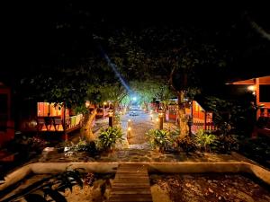 Taman di luar แสนสุข รีสอร์ท ขนอม