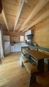 Kuchyň nebo kuchyňský kout v ubytování Les 3 Chalets de Cilaos