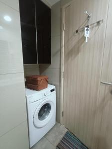 Φωτογραφία από το άλμπουμ του Best OC 1703 Apartment at Lippo Cikarang σε Leuweungmalang