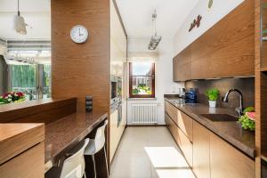 Η κουζίνα ή μικρή κουζίνα στο Lumina premium apartment with parking
