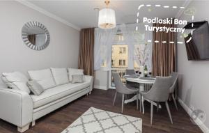 Posedenie v ubytovaní Apartamenty City.