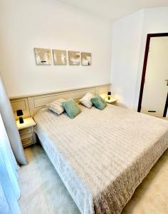 Ένα ή περισσότερα κρεβάτια σε δωμάτιο στο Oasis Luxury Apartment - Lozenetz