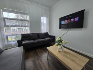 TV a/nebo společenská místnost v ubytování Serenity Home 7 by Hiverooms