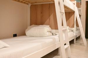 Top view hostelにあるベッド